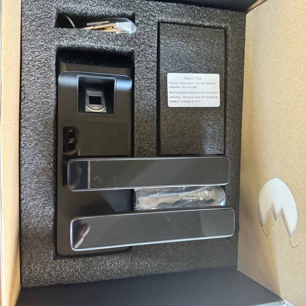 Smart Door Lock with Keyless Entry - Black - Picture 2 of 8